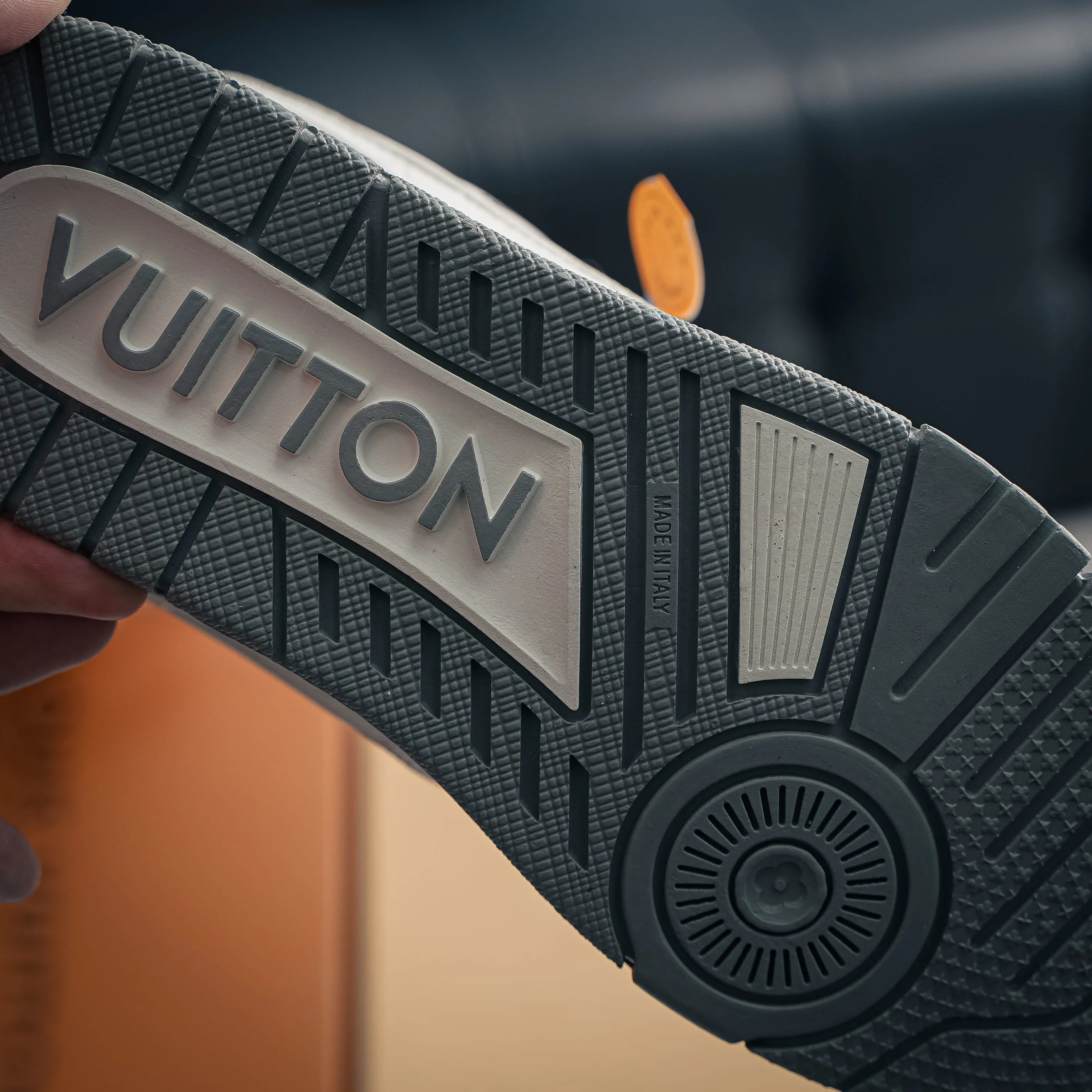 【 】 Louis Vuitton Trainer Sneaker Low Series Low-Top Retro Versatile Skate Shoes“ Virgil Abloh Retro Shoes ，